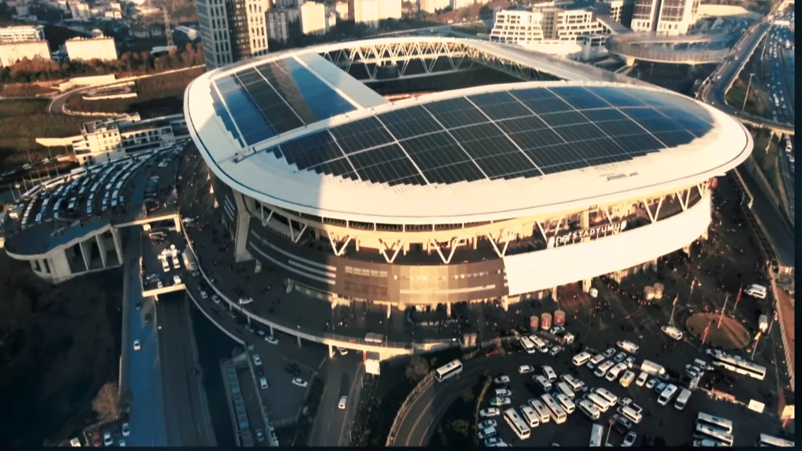 Galatasaray'ın iç saha maçlarını oynadığı stadın havadan görünümü