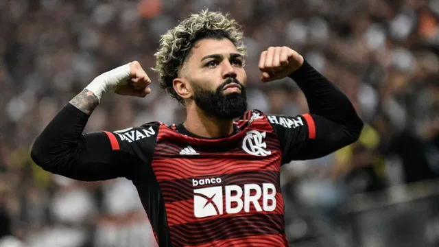 Gabriel Barbosa, Flamengo formasıyla yumruklarını sıkıp gol sevinci yaşıyor
